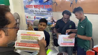 বন্যায় মানুষের সহযোগিতায় এগিয়ে এসেছে প্রবাসীরা